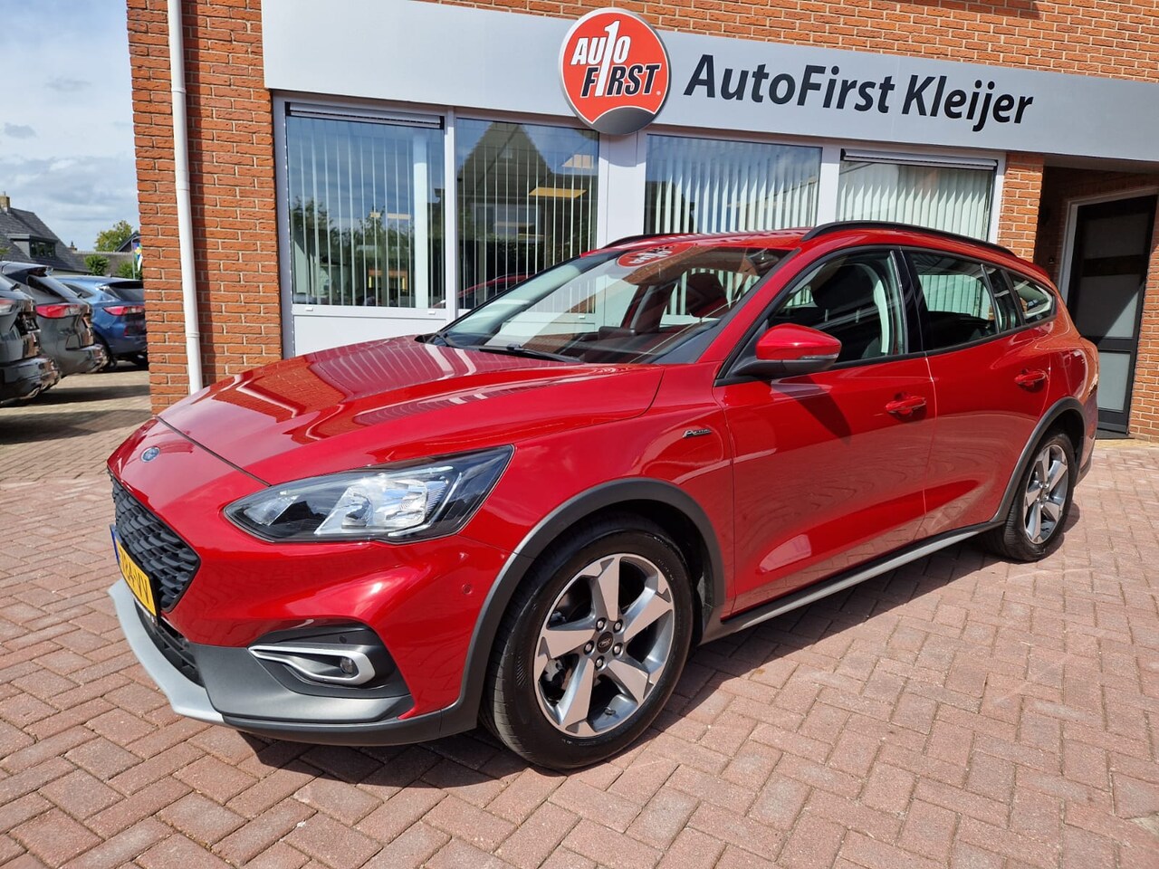 Ford Focus Wagon - 1.0 EcoBoost Hybrid 125pk Active AGR-Stoel Trekhaak Winterpack - AutoWereld.nl