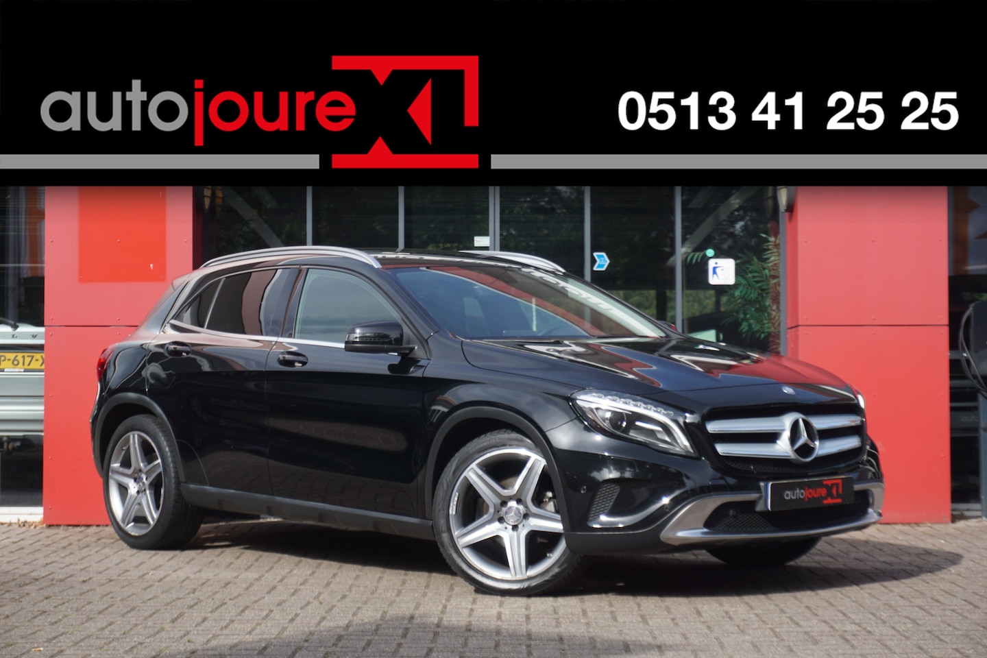 Mercedes-Benz GLA-Klasse - 200 Ambition | Rijklaar!! | Airco | Navigatie | Voorstoelen verwarmd | - AutoWereld.nl
