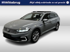 Volkswagen Passat Variant - 1.4 TSI PHEV GTE Business / AUTOMAAT/ PANO/ TREKHAAK/ 218 PK/ ALCANTARA/ CAMERA/ PARK. SEN