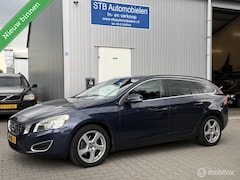 Volvo V60 - 1.6 T3 Momentum, Leder, Navi