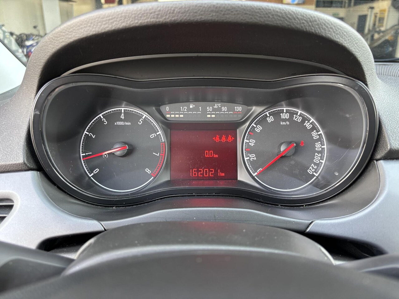 Opel Corsa - 1.4 Edition Airco/ Cruise Control/ Bluetooth!!