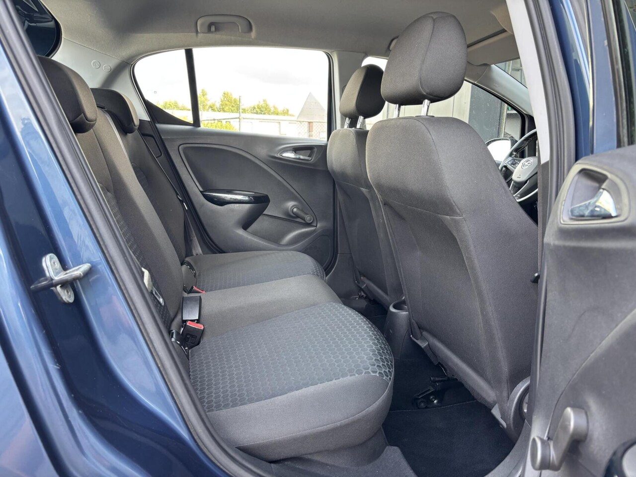 Opel Corsa - 1.4 Edition Airco/ Cruise Control/ Bluetooth!!