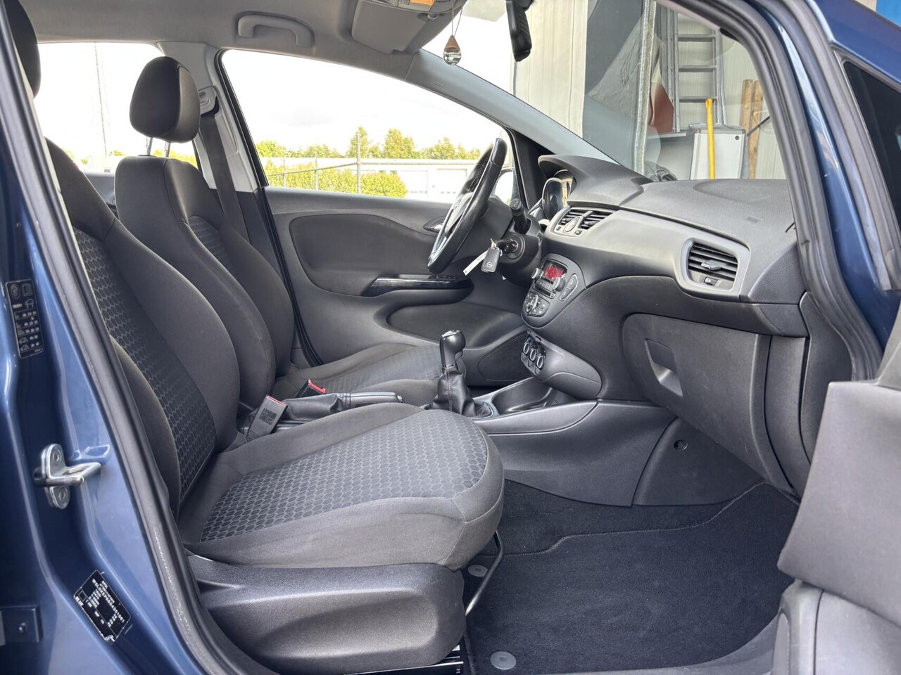 Opel Corsa - 1.4 Edition Airco/ Cruise Control/ Bluetooth!!