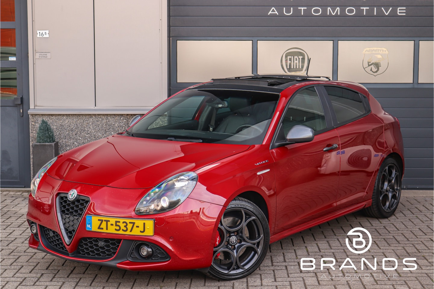 Alfa Romeo Giulietta - 1.75 TBI Veloce Leder Pano Bose Parelmoer Dealer onderhouden - AutoWereld.nl