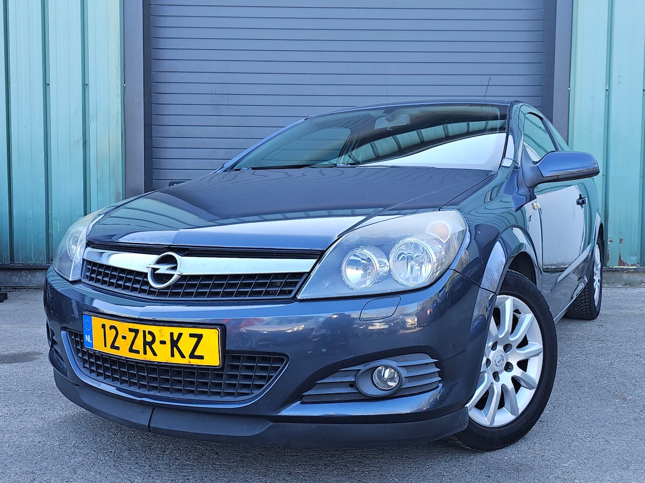 Opel Astra GTC - 1.6 Temptation - AutoWereld.nl