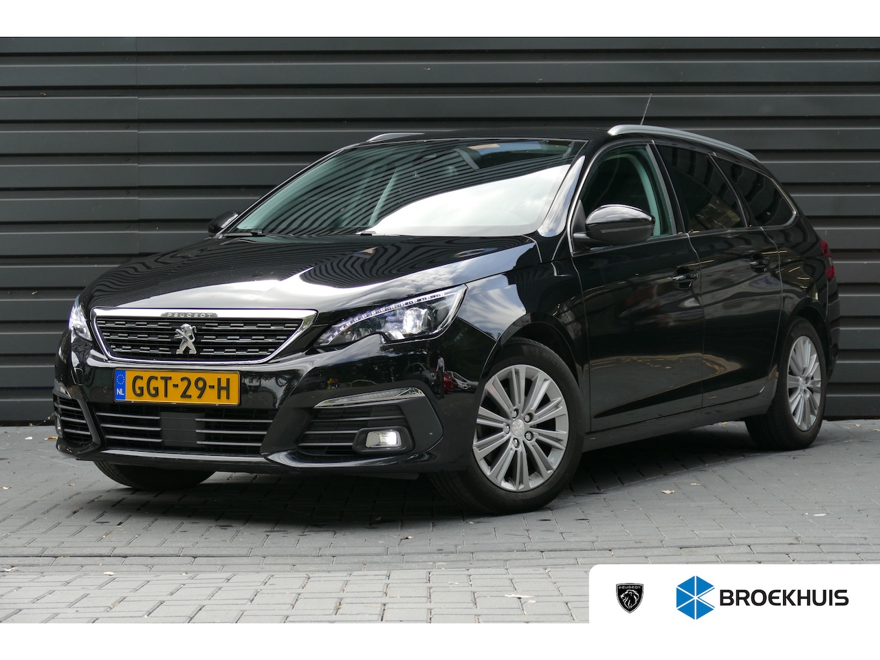 Peugeot 308 SW - 1.2 PURETECH 130PK ALLURE PACK AUTOMAAT / NAVI / CLIMA / PDC / 16" LMV / CAMERA / KEYLESS - AutoWereld.nl