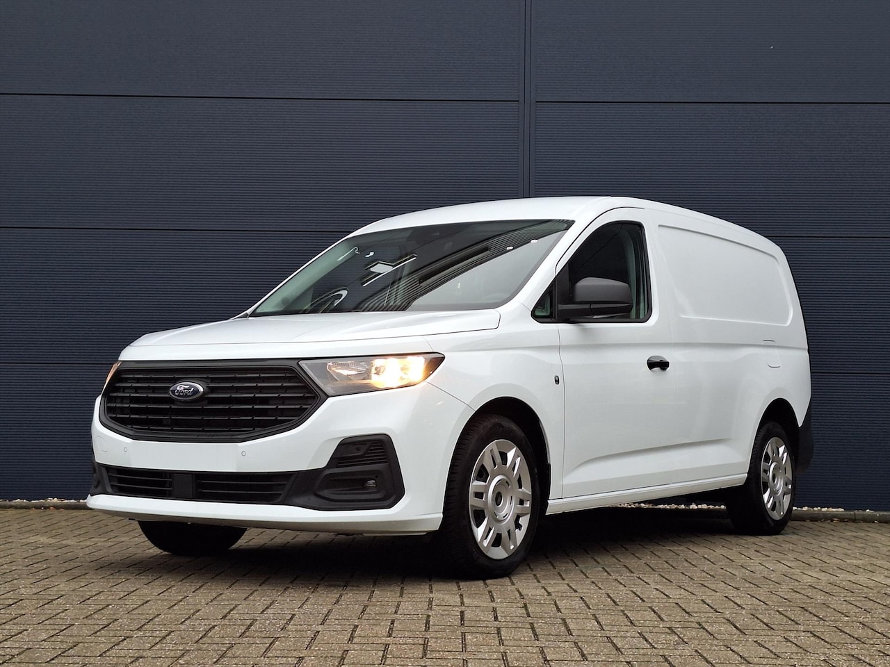 Ford Transit Connect - New 2.0 EcoBlue 102pk L2 Trend | Navigatie | Trekhaak - AutoWereld.nl