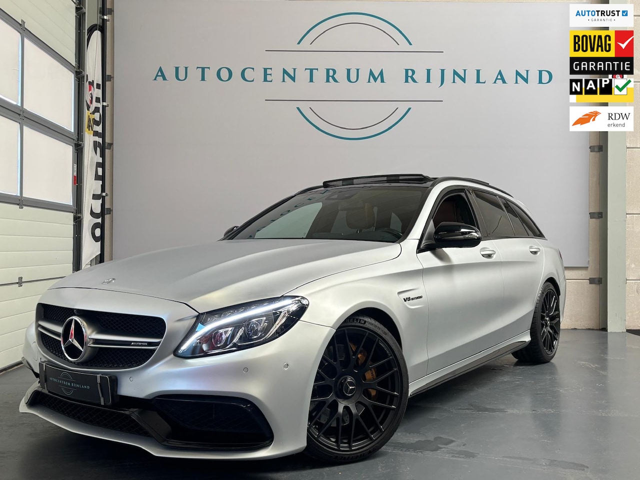 Mercedes-Benz C-klasse Estate - AMG 63 , Panorama , Achteruitrij camera , Trekhaak , - AutoWereld.nl