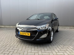 Hyundai i20 - 1.2i i-Deal