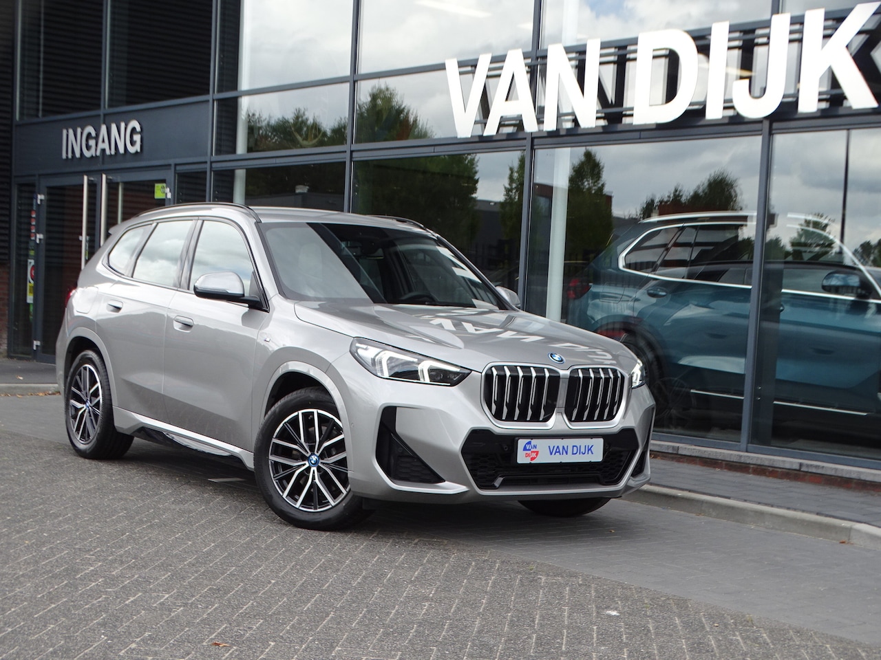 BMW X1 - xDrive25e M Sportpakket Shadow-line Adaptief M-onderstel Sportstoelen Driving Assistant Pl - AutoWereld.nl