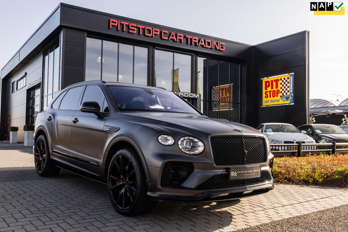 Bentley Bentayga - 4.0 V8 S 4.0 V8 S, 550 PK, Facelift, Mansory velgen, Full! - AutoWereld.nl