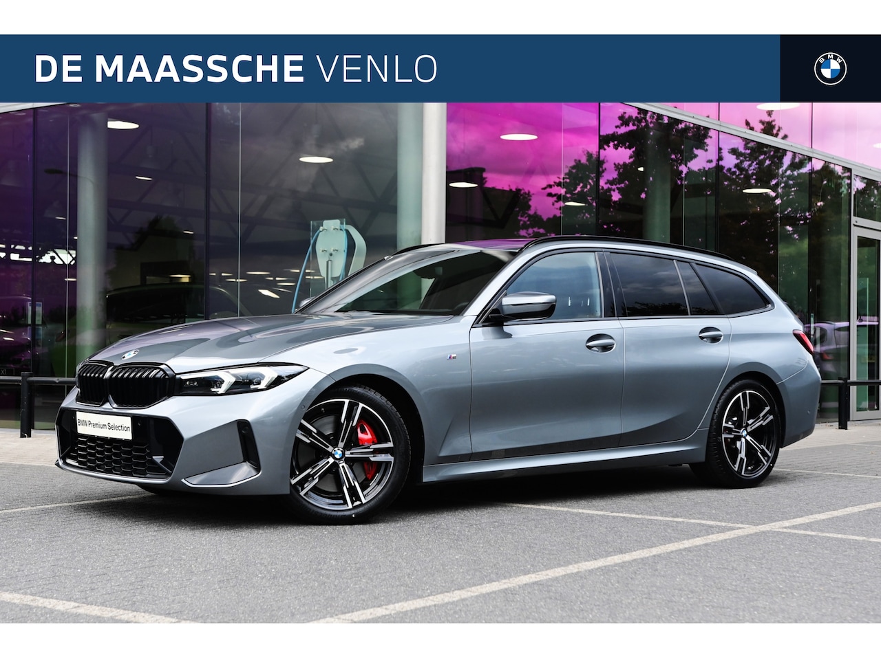 BMW 3-serie Touring - 330i M Sport Automaat / Panoramadak / Sportstoelen / Adaptieve LED / Achteruitrijcamera / - AutoWereld.nl