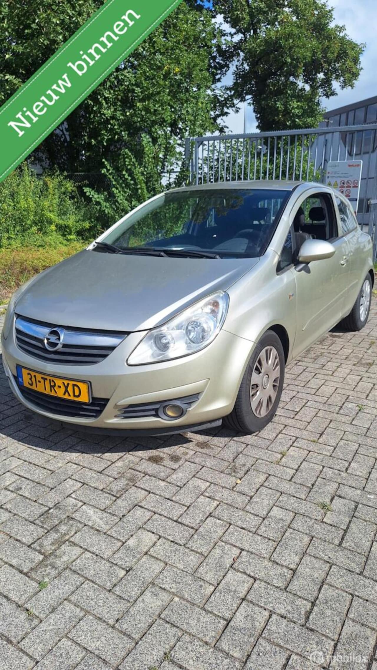 Opel Corsa - 1.4-16V Business 1.4-16V Business - AutoWereld.nl