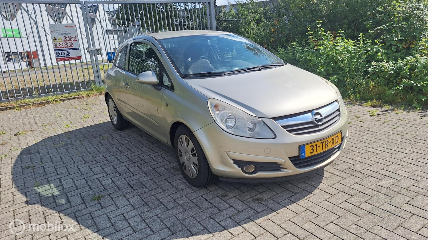 Opel Corsa - 1.4-16V Business 1.4-16V Business - AutoWereld.nl