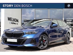 BMW 5-serie Touring - 530e M Sport Automaat / Panoramadak / Trekhaak / Stoelventilatie / Comfort Access / Adapti
