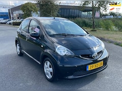 Toyota Aygo - 1.0-12V +, Airco, Lmv, Elektr ramen, Radio CD speler, Geen import, Nap