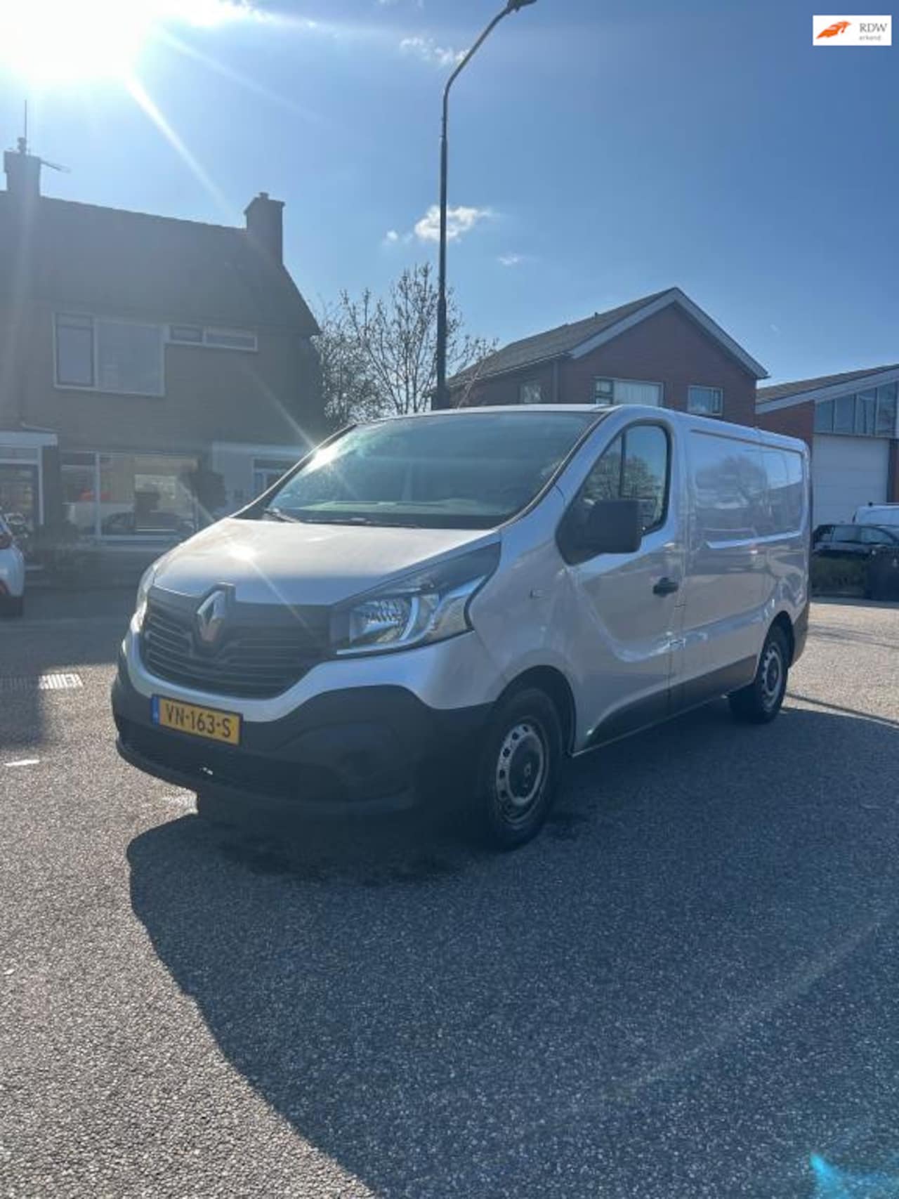 Renault Trafic - 1.6 dCi T27 L1H1 Comfort 1.6 dCi T27 L1H1 Comfort 66kW - AutoWereld.nl