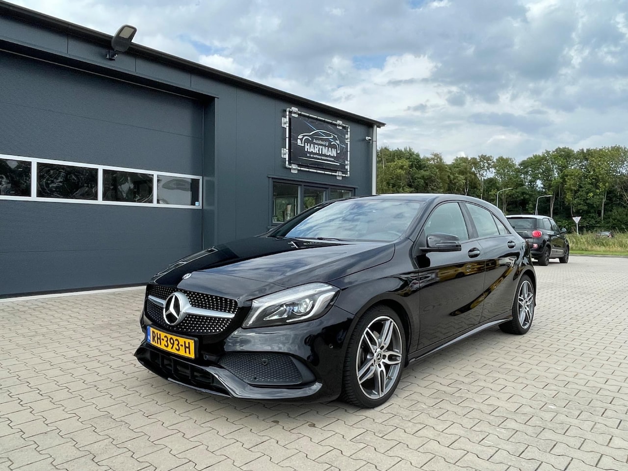 Mercedes-Benz A-klasse - 180 Business Solution AMG Upgrade Edition 180 Business Solution AMG Upgrade Edition - AutoWereld.nl