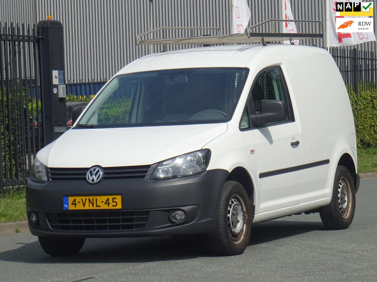 Volkswagen Caddy - 1.6 TDI BMT NAP/AIRCO/CRUISE/APK 08-2026 - AutoWereld.nl