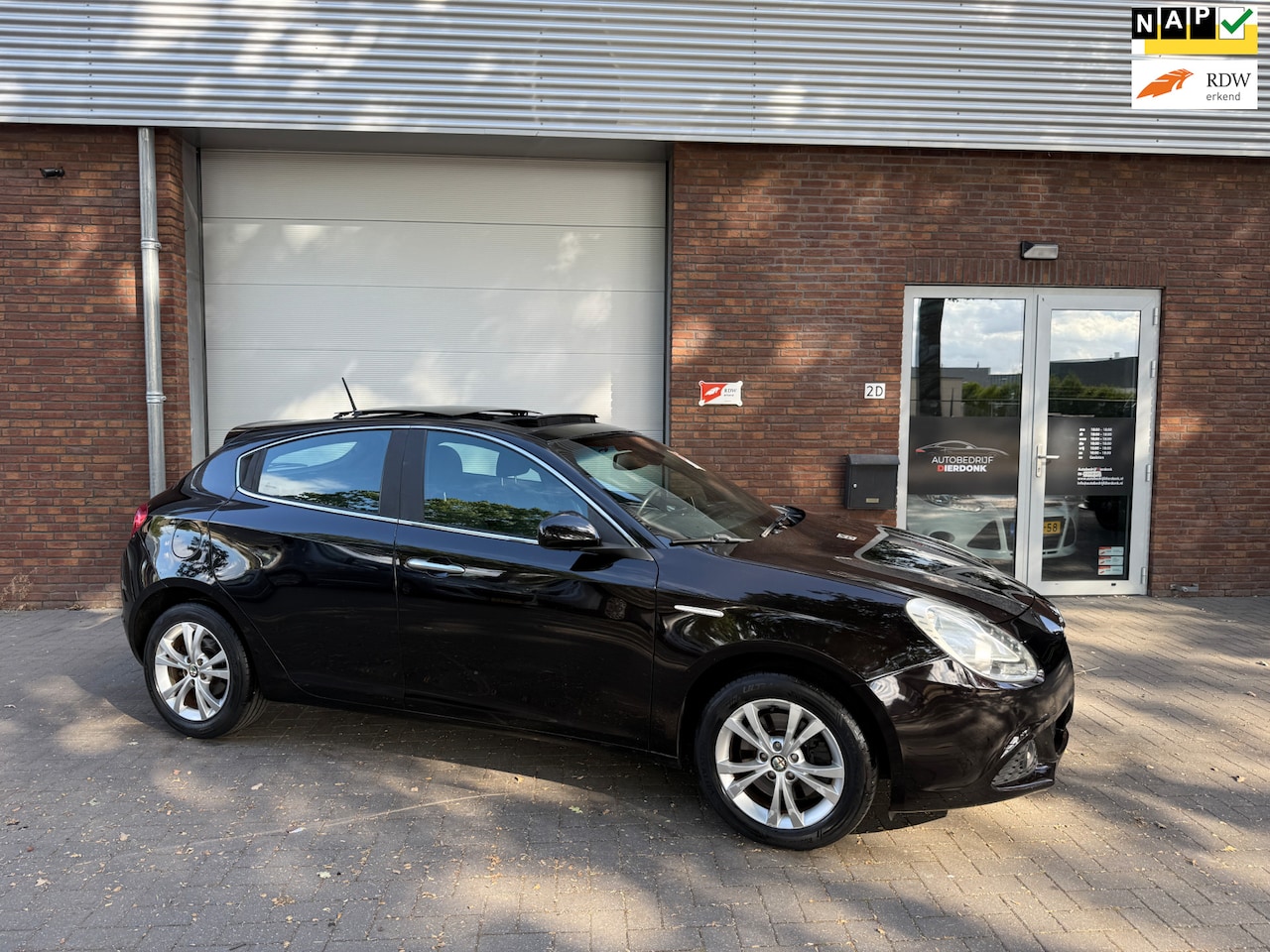 Alfa Romeo Giulietta - 1.4 T Progression|AIRCO|NIEUWE APK|PANO|NAVI - AutoWereld.nl