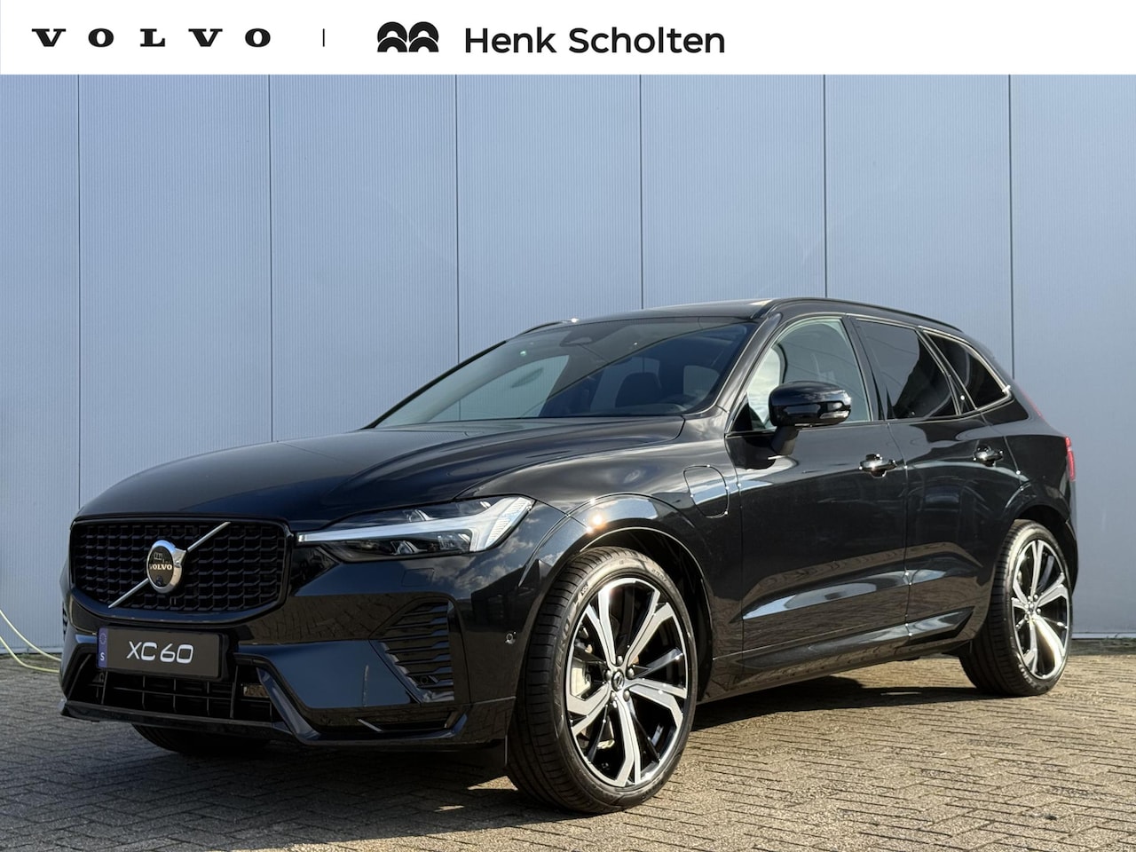 Volvo XC60 - T8 Plug-in hybrid AWD AUT8 455PK Ultra Dark | **Nieuwe auto**Direct leverbaar**| Panoramad - AutoWereld.nl
