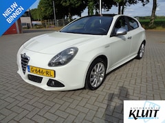 Alfa Romeo Giulietta - 1.4 T Distinctive Panorama-dak 170PK Automaat
