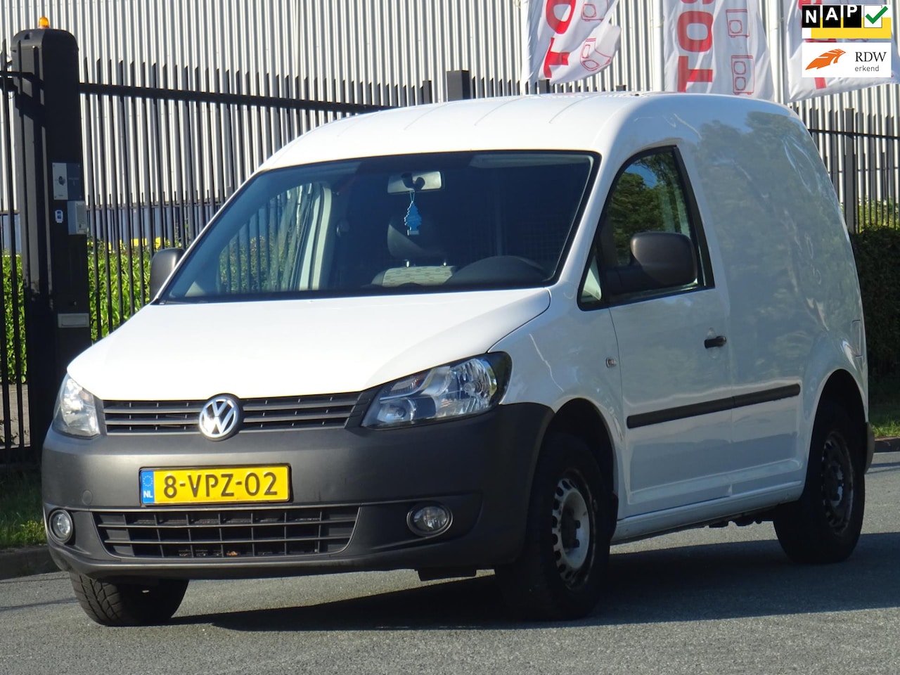 Volkswagen Caddy - 1.6 TDI BMT NL 89DKM NAP/AIRCO/CRUISE/APK - AutoWereld.nl