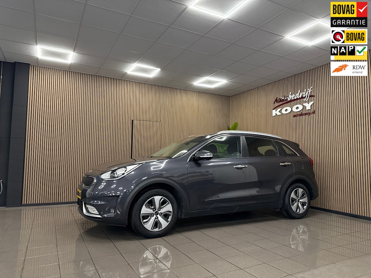 Kia Niro - 1.6 GDi Hybrid First Edition * Trekhaak / Carplay / Navigatie / Cruise control / NL Auto - AutoWereld.nl