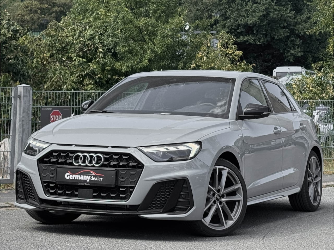 Audi A1 Sportback - 35TFSI S edition M-LED Audi Sound Virtual Cockpit Lane Assist Sfeerverlichting - AutoWereld.nl