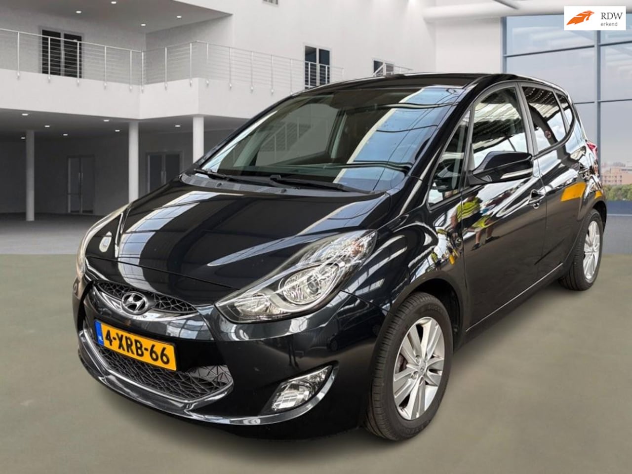 Hyundai ix20 - 1.4i i-Motion PSENSOR TREKHAAK 2 X SLEUTELS - AutoWereld.nl