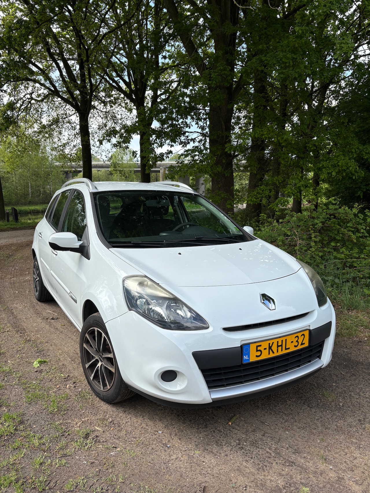 Renault Clio Estate - 1.2-16V Authentique - AutoWereld.nl