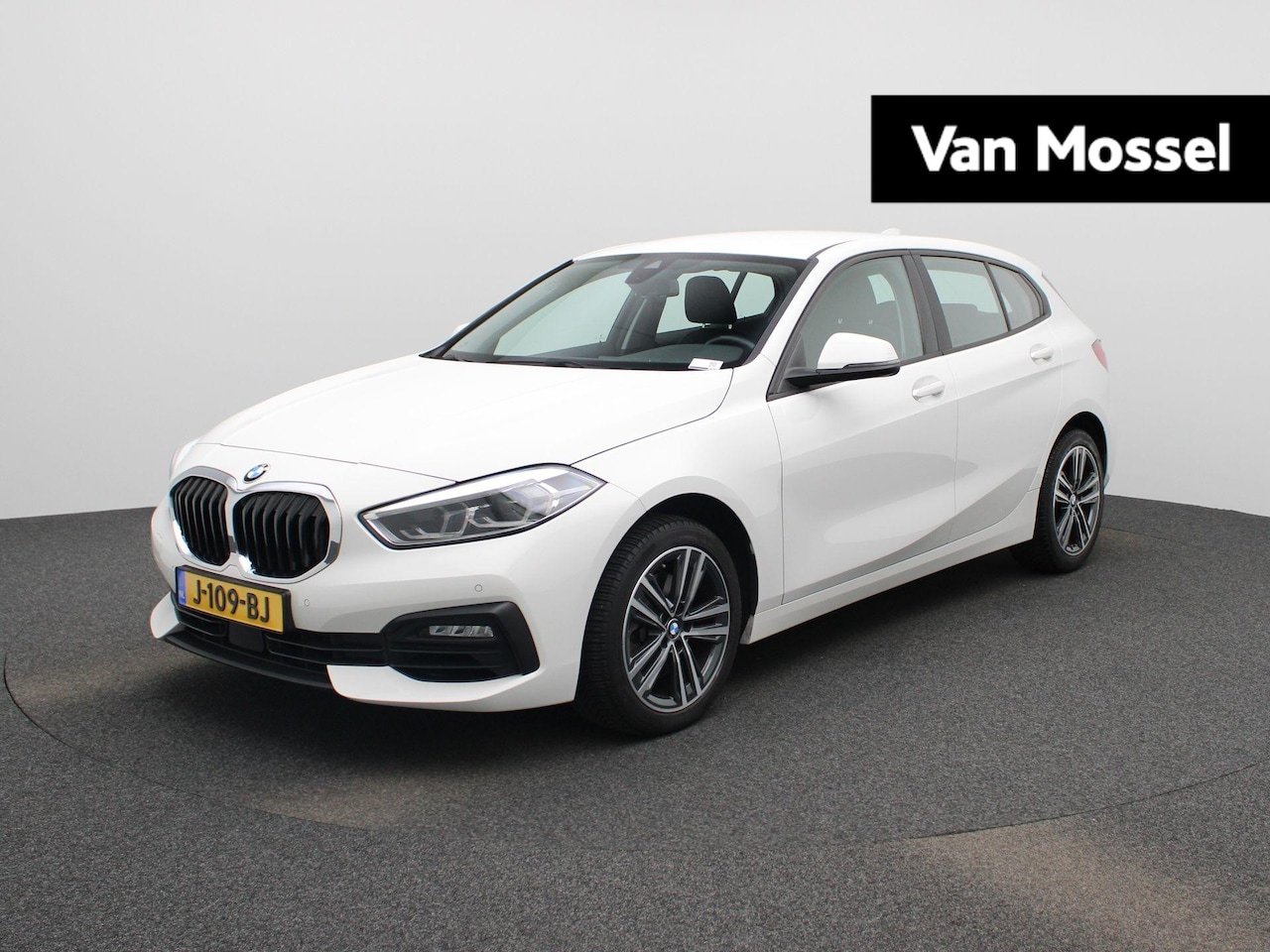 BMW 1-serie - 118i Executive Edition | Navigatie | Achteruitrijcamera | Climate Control | Cruise Control - AutoWereld.nl