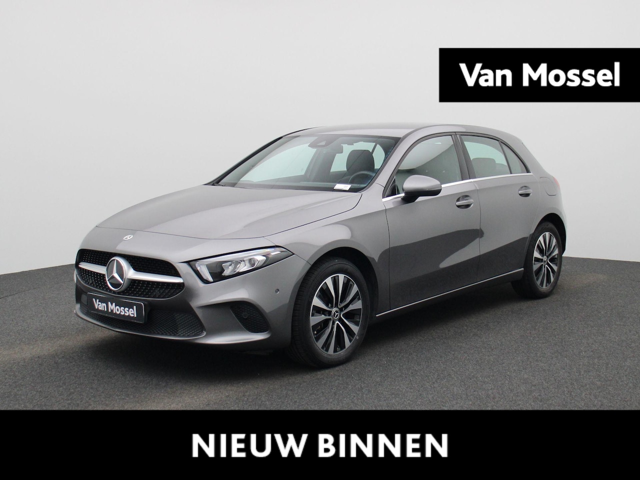 Mercedes-Benz A-klasse - 250 e Business Line | AUTOMAAT | Lage Km Stand! | Navigatie | LED Koplampen | Achteruitrij - AutoWereld.nl
