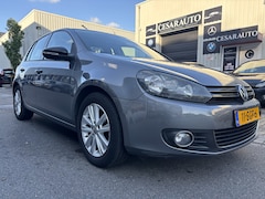Volkswagen Golf - 1.2 TSI Style BlueMotion AUTOMAAT / 159 DKM / DEALER ONDERHOUDEN