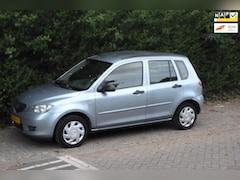 Mazda 2 - 2 1.4 Exclusive Rijdt goed APK t/m 02-2026 schade