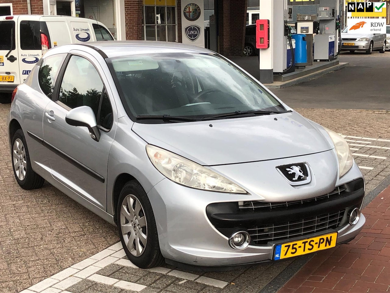 Peugeot 207 - 1.4 Color-line /AIRCO / NW APK/ ZEER NETTE STAAT - AutoWereld.nl