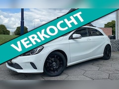 Mercedes-Benz A-klasse - 180 Ambition Automaat/ Pano/ PDC/ NAP
