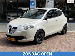 Lancia Y(psilon) - Ypsilon 0.9 TwinAir Gold | AIRCO | LMV 15 | PDC | PARELMOER |