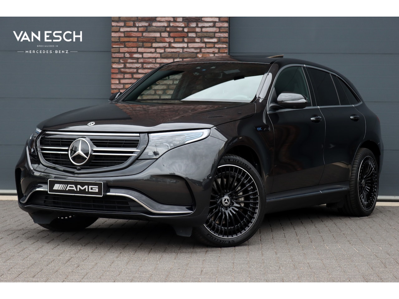 Mercedes-Benz EQC - 400 4MATIC AMG Line 80 kWh | Distronic+ | Memory | Stoelventilatie | Schuifdak | HUD | Sur - AutoWereld.nl