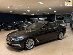 BMW 5-serie - 530d xDrive High Executive|HUD|ACC|Schuifdak|NAP