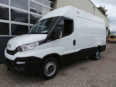 Iveco Daily - 35S15 Airco, Trekhaak, Cruise