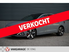Volkswagen Golf - GTE 245PK Hybride | Pano | Trekhaak | Travel | 18'Inch | ACC | W