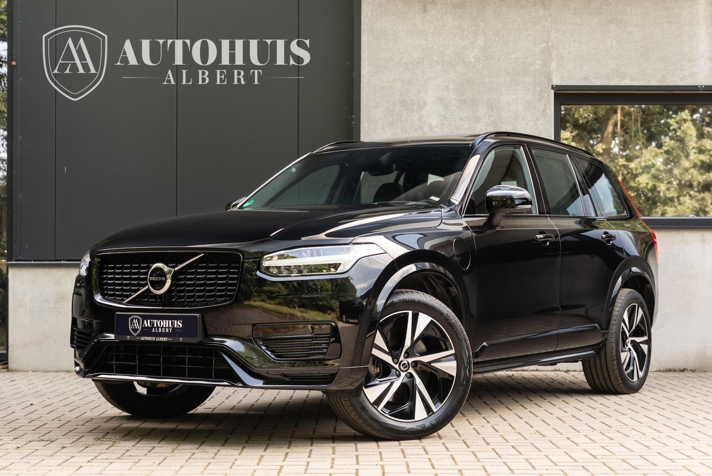 Volvo XC90 - 2.0 T8 Recharge AWD R-Design 360c Pano Trekhaak - AutoWereld.nl