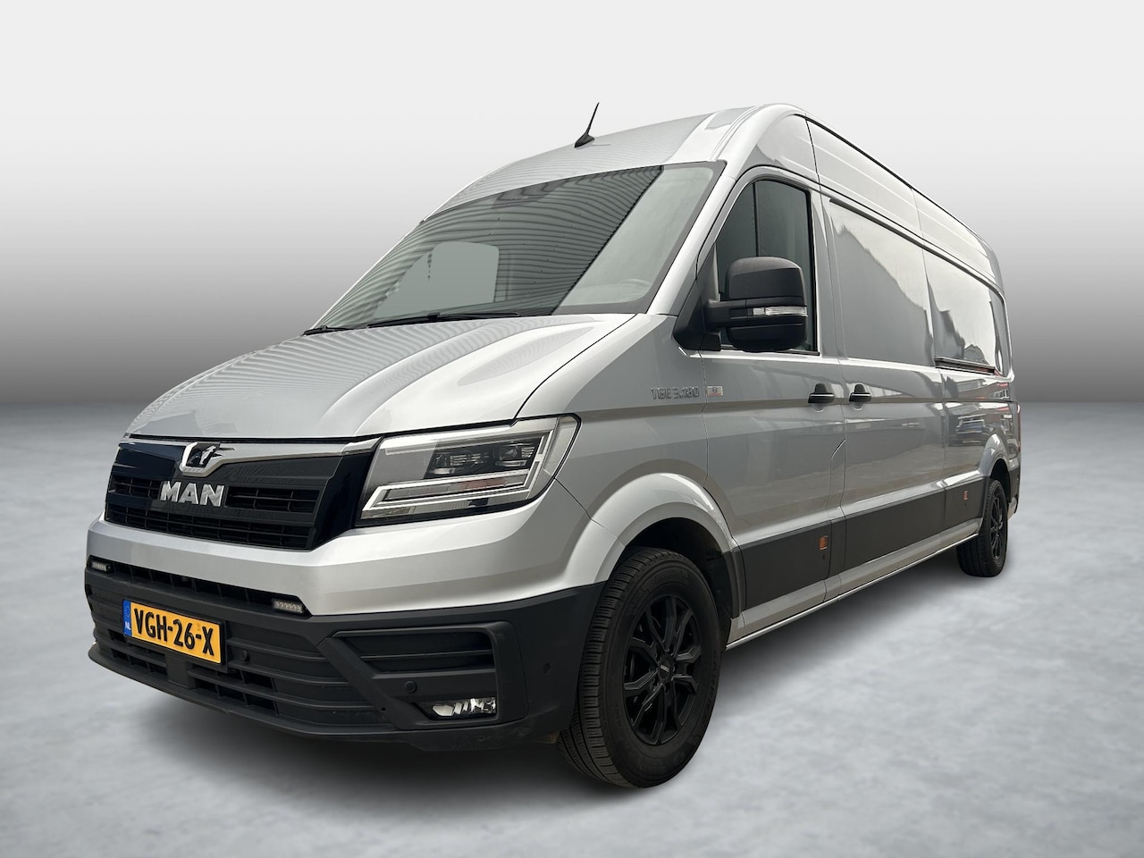 MAN TGE - 35 2.0 L4H3 180PK Dubbele schuifdeur | Camera | Side bars | LM velgen | Zeer compleet - AutoWereld.nl