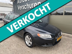 Volvo V70 - 2.5T Momentum dealer onderhouden stoelverwarming automaat trekhaak navi leer