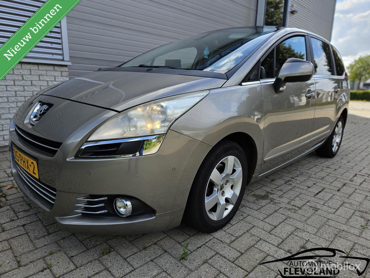Peugeot 5008 - 1.6i 7 Persoons,179.677 KM, Orgineel NL, Airco - AutoWereld.nl