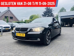 BMW 3-serie Touring - 320i Dynamic Executive 19" LM / Clima / Navi / APK 07-2026