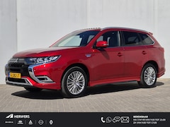 Mitsubishi Outlander - 2.4 PHEV Plug-in Instyle Automaat / Navigatie via Apple Carplay of Android Auto / Glazen s