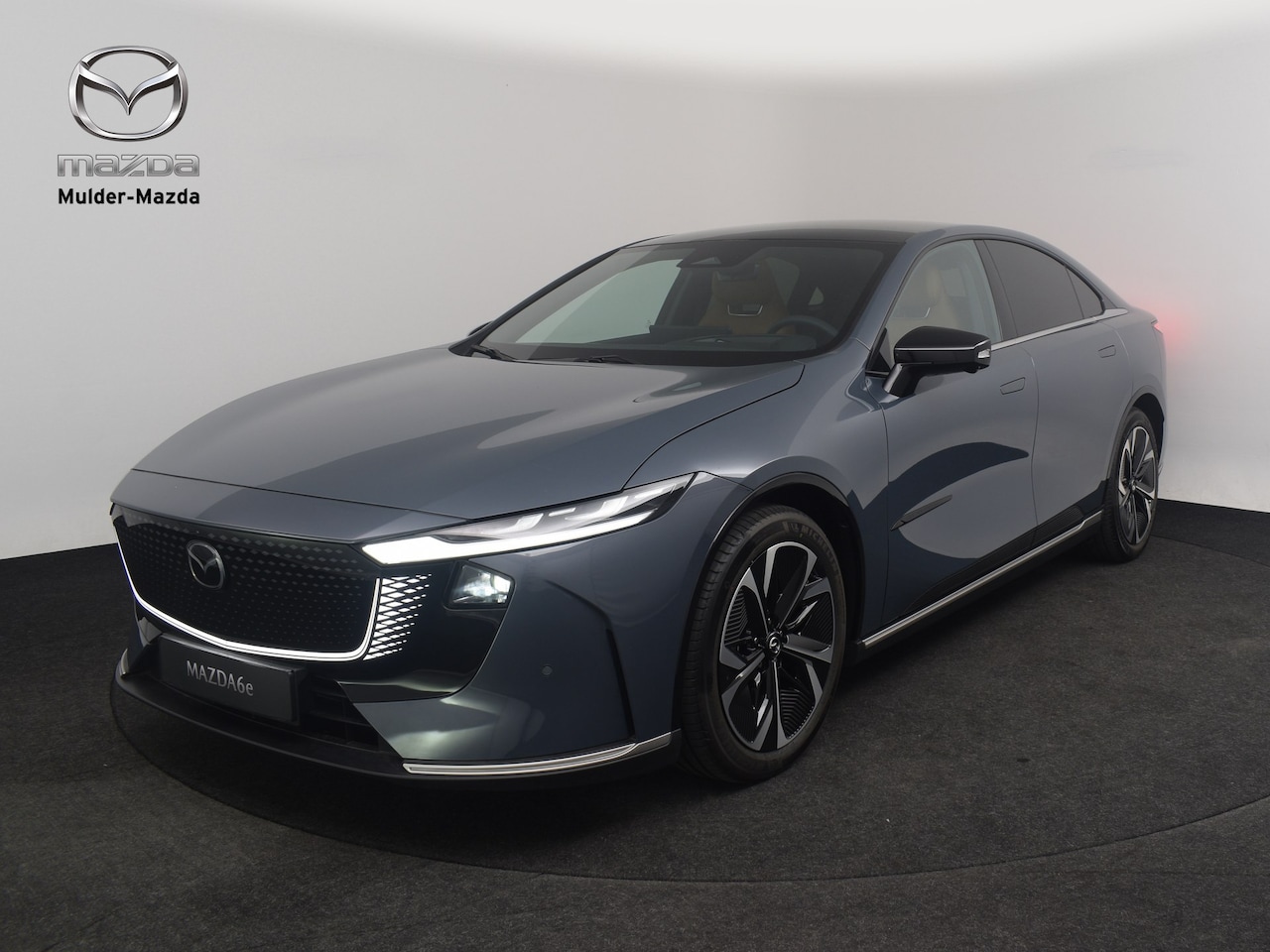 Mazda 6e - 80 kWh elektromotor Takumi Plus | 360° View Monitor | Alarmsysteem | Lane Keep Assist (LKA - AutoWereld.nl