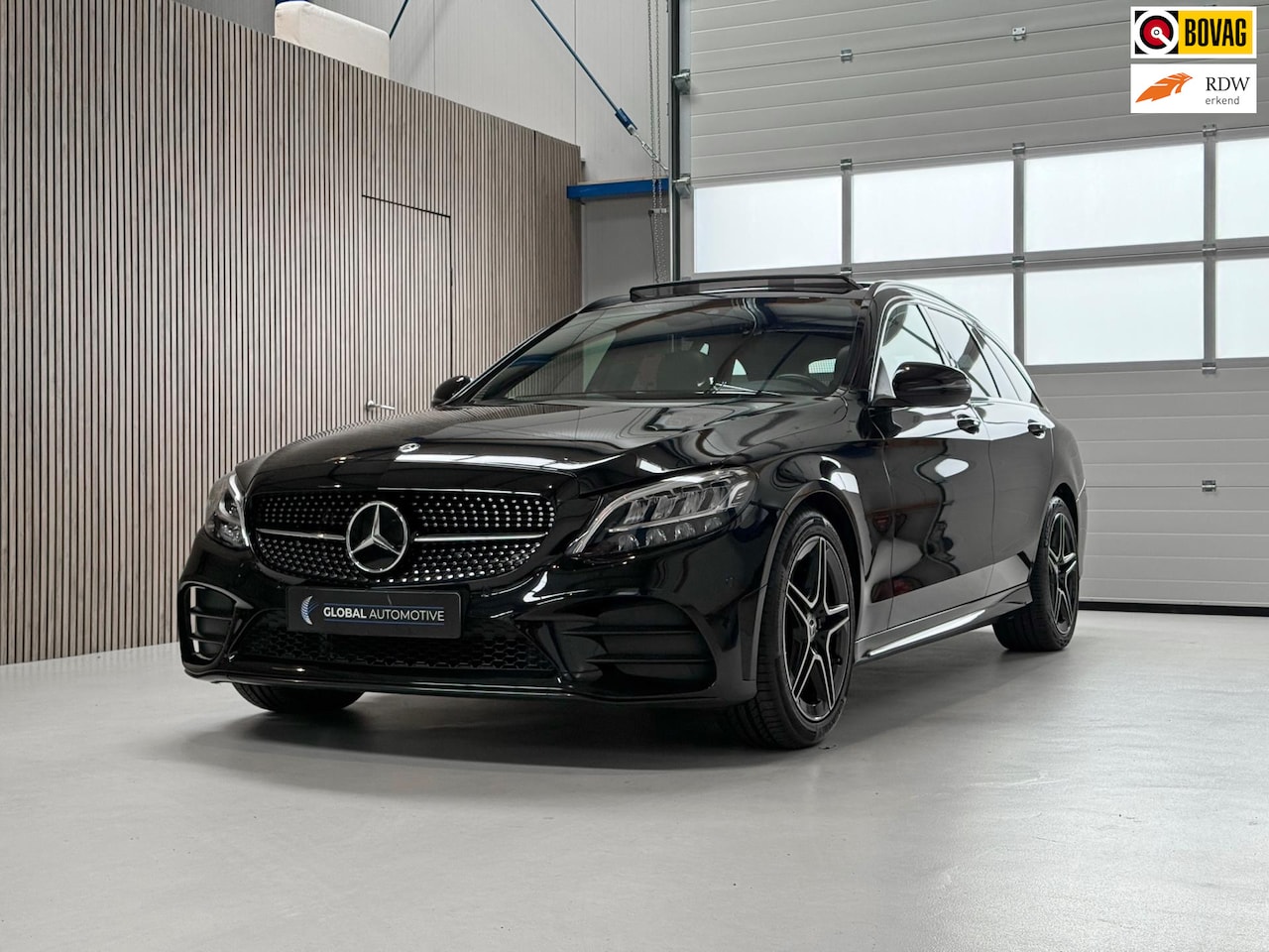 Mercedes-Benz C-klasse Estate - C180 AMG pakket Facelift - NL AUTO - PANORAMADAK - AUTOMAAT - VIRTUAL COCKPIT - STOELVERWA - AutoWereld.nl